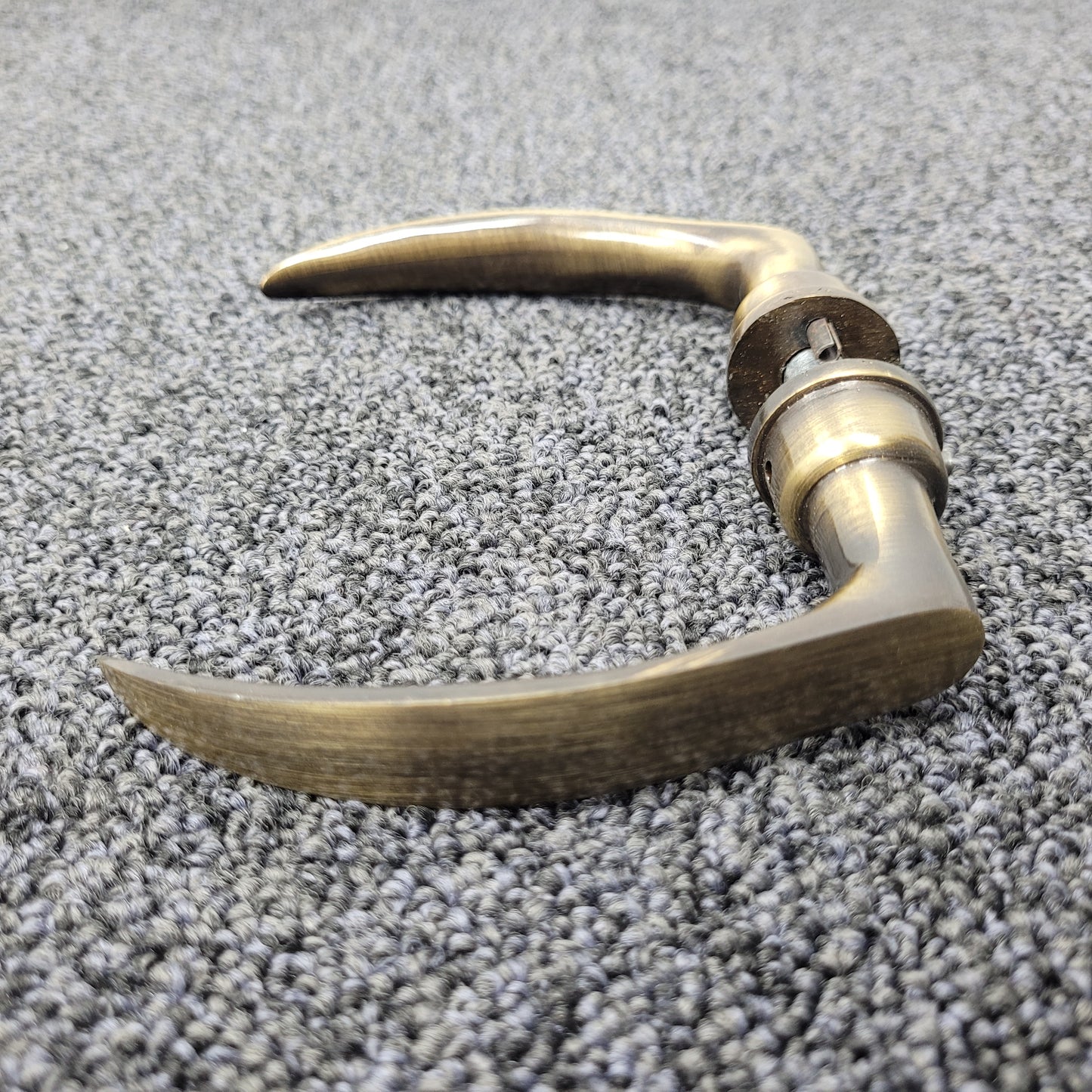 UNION 52931 - Lever Handles for Metal Casement Panel Locks – Bronze