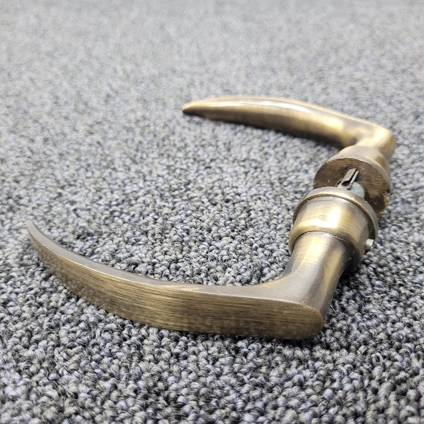 UNION 52931 - Lever Handles for Metal Casement Panel Locks – Bronze