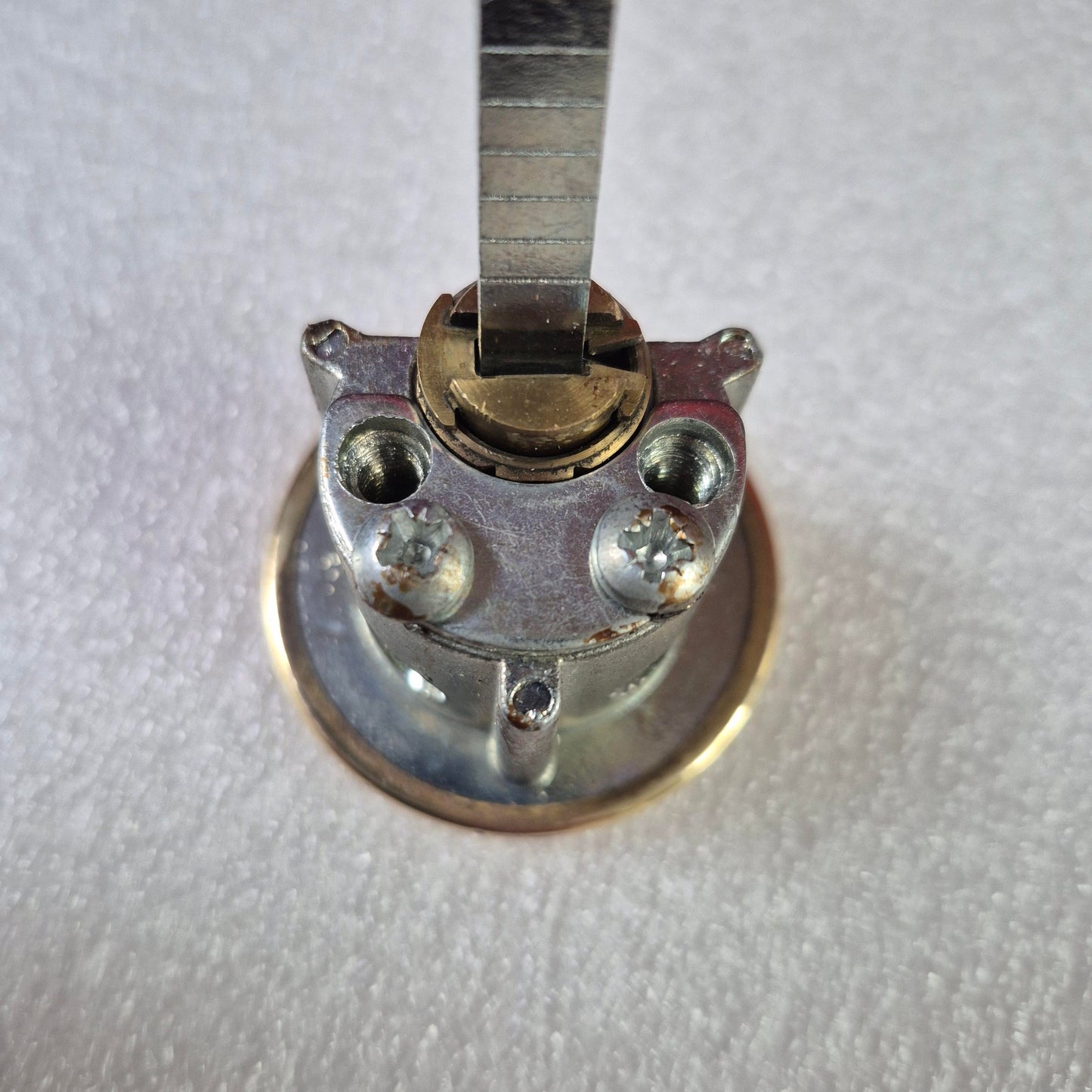 Reconditioned Chubb 4LC Cylinder (Polished Brass)