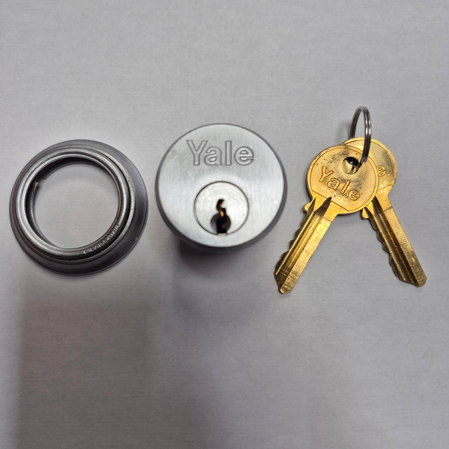 YALE 1122 Screw-In Cylinder Satin Chrome (single cylinder)